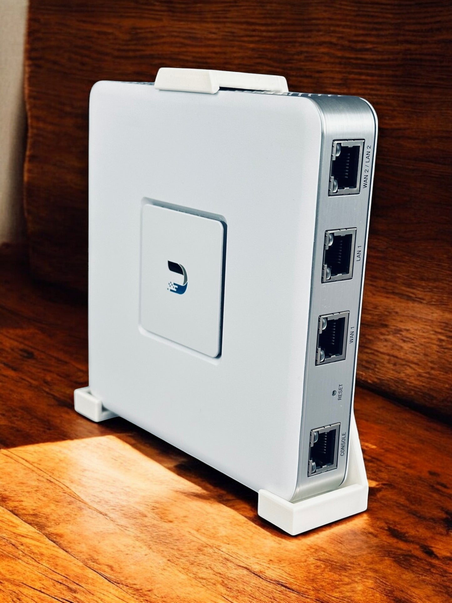 Wandhalterung oder Standhalterung z.B. passend für Ubiquiti UniFi Cloud Gateway Ultra