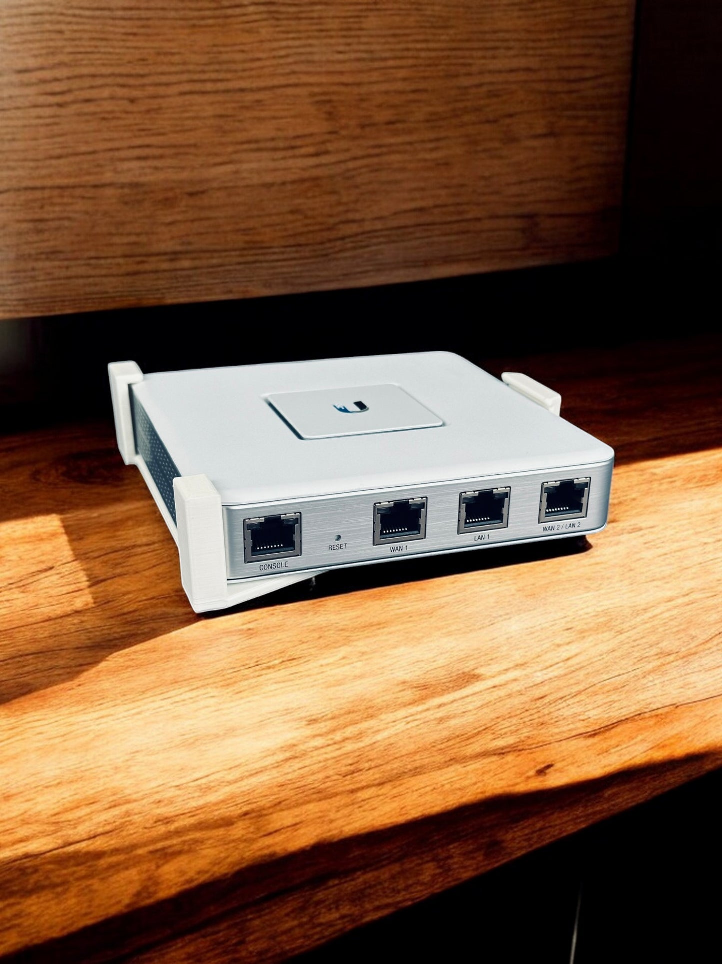 Wandhalterung oder Standhalterung z.B. passend für Ubiquiti UniFi Cloud Gateway Ultra