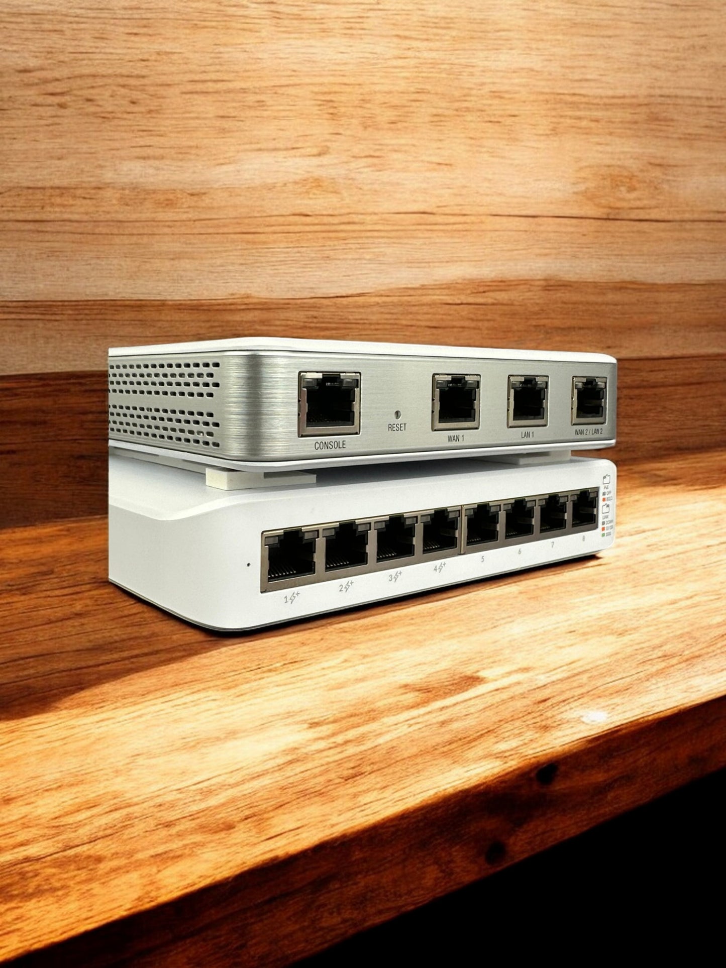 Wandhalterung oder Standhalterung z.B. passend für Ubiquiti UniFi Cloud Gateway Ultra